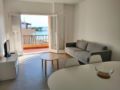 Renewed apartment a foot away from the beach ホテル詳細